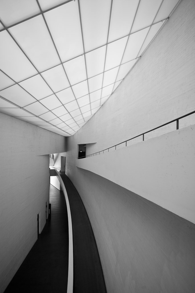 Architekturfotografie Innenaufnahme im Museum of Contemporary Art Kiasma, Helsinki, Architekt Steven Holl